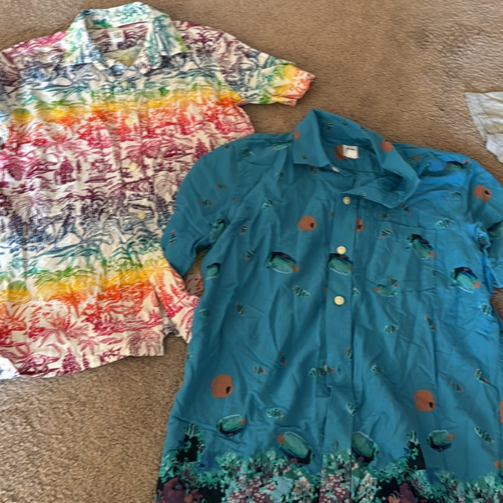 Set of 2 Boys large Gap Kids Hawaiian shirts